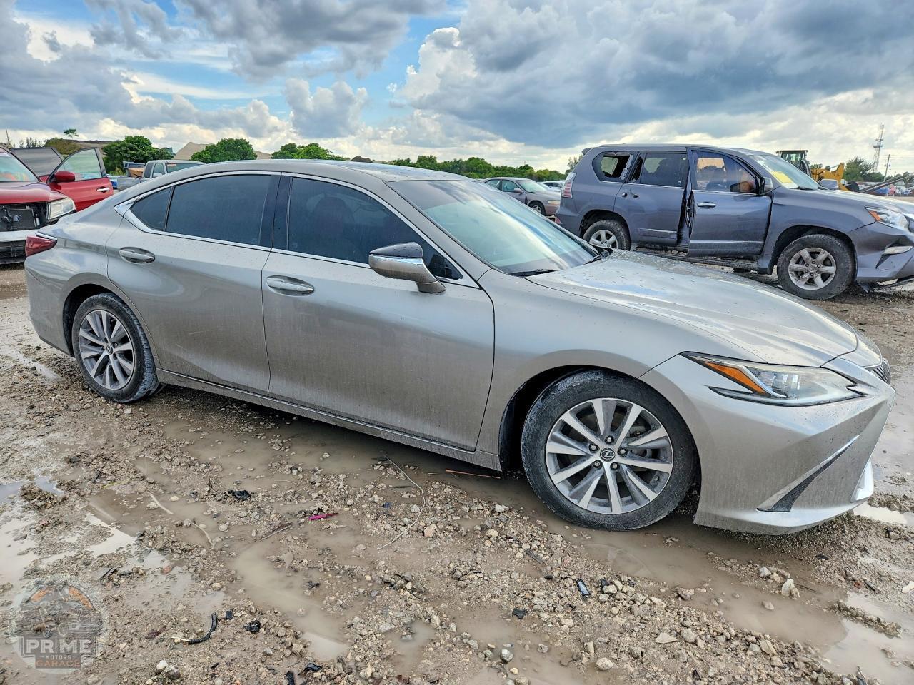 2021 LEXUS ES — фото 4