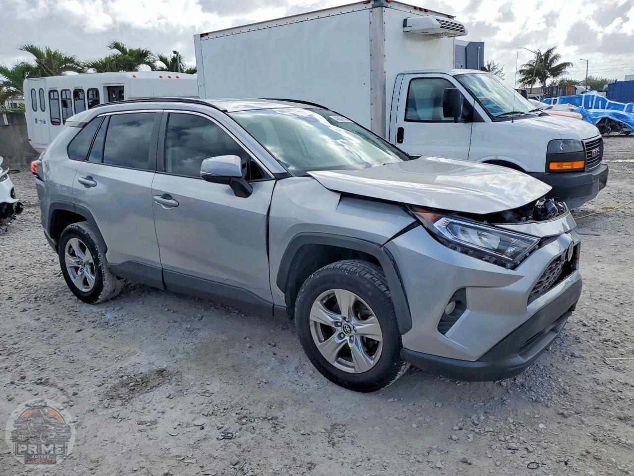 2021 TOYOTA RAV4 — фото 4