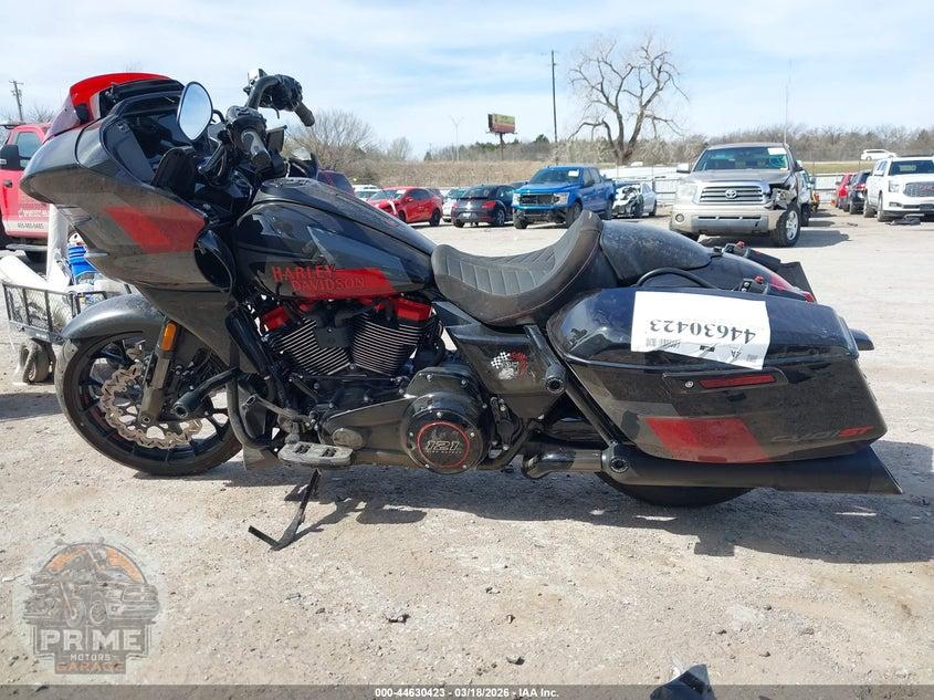 2025 HARLEY-DAVIDSON FLTRXSTSE (CVO ROAD GLIDE ST) — фото 14