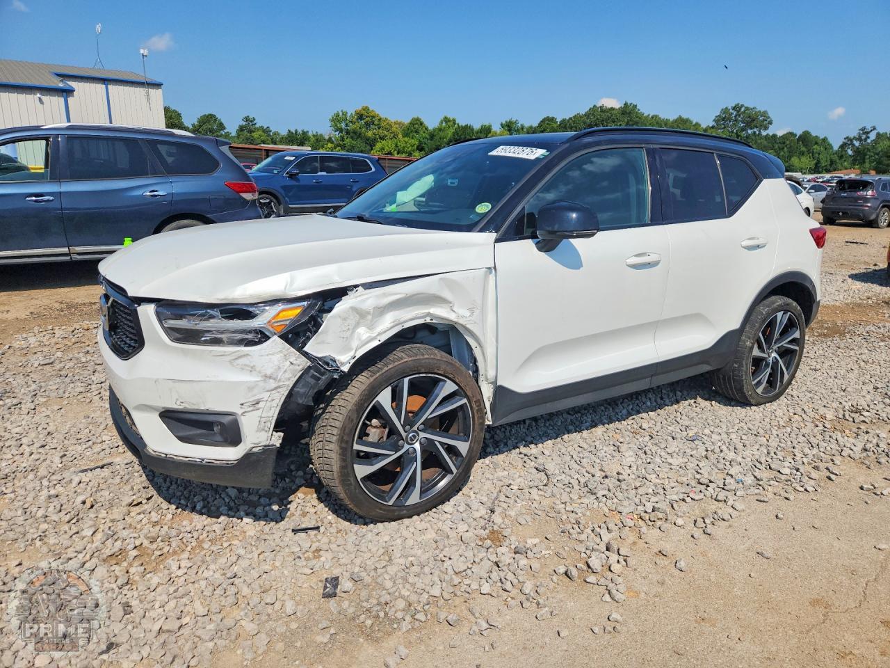 2020 VOLVO XC40 — фото 1