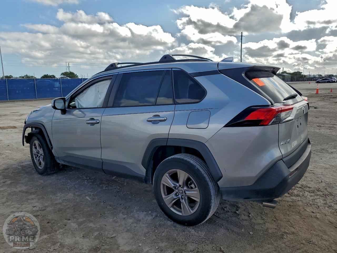 2022 TOYOTA RAV4 — фото 2