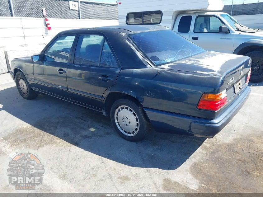 1987 MERCEDES-BENZ 260 E — фото 3