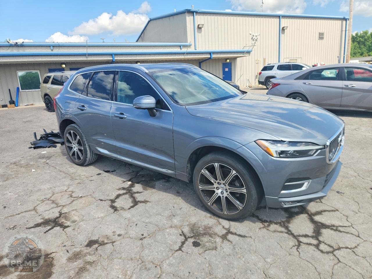 2021 VOLVO XC60 — фото 4