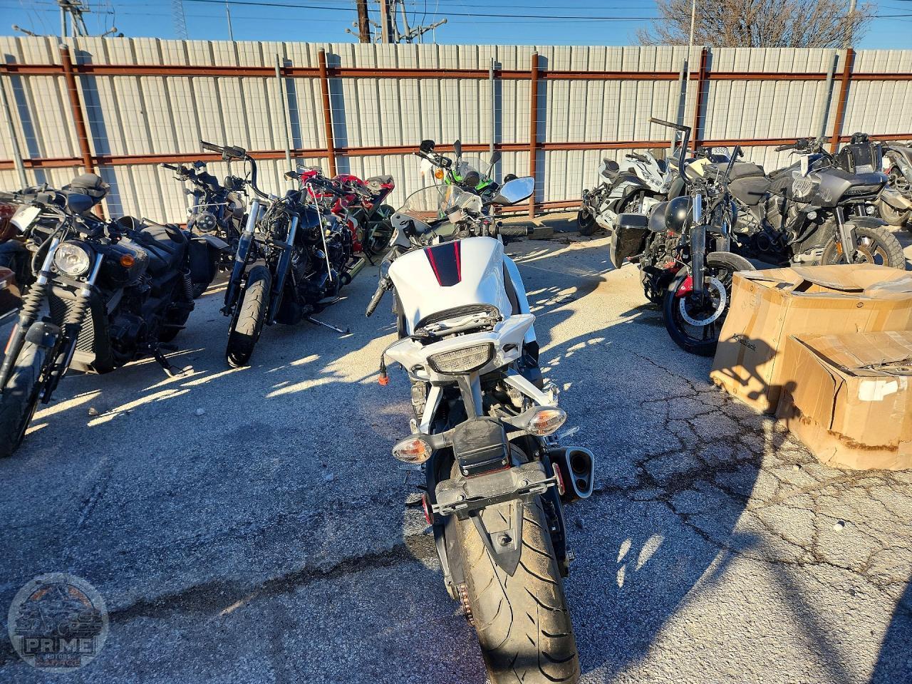 2014 HONDA CBR1000 — фото 4