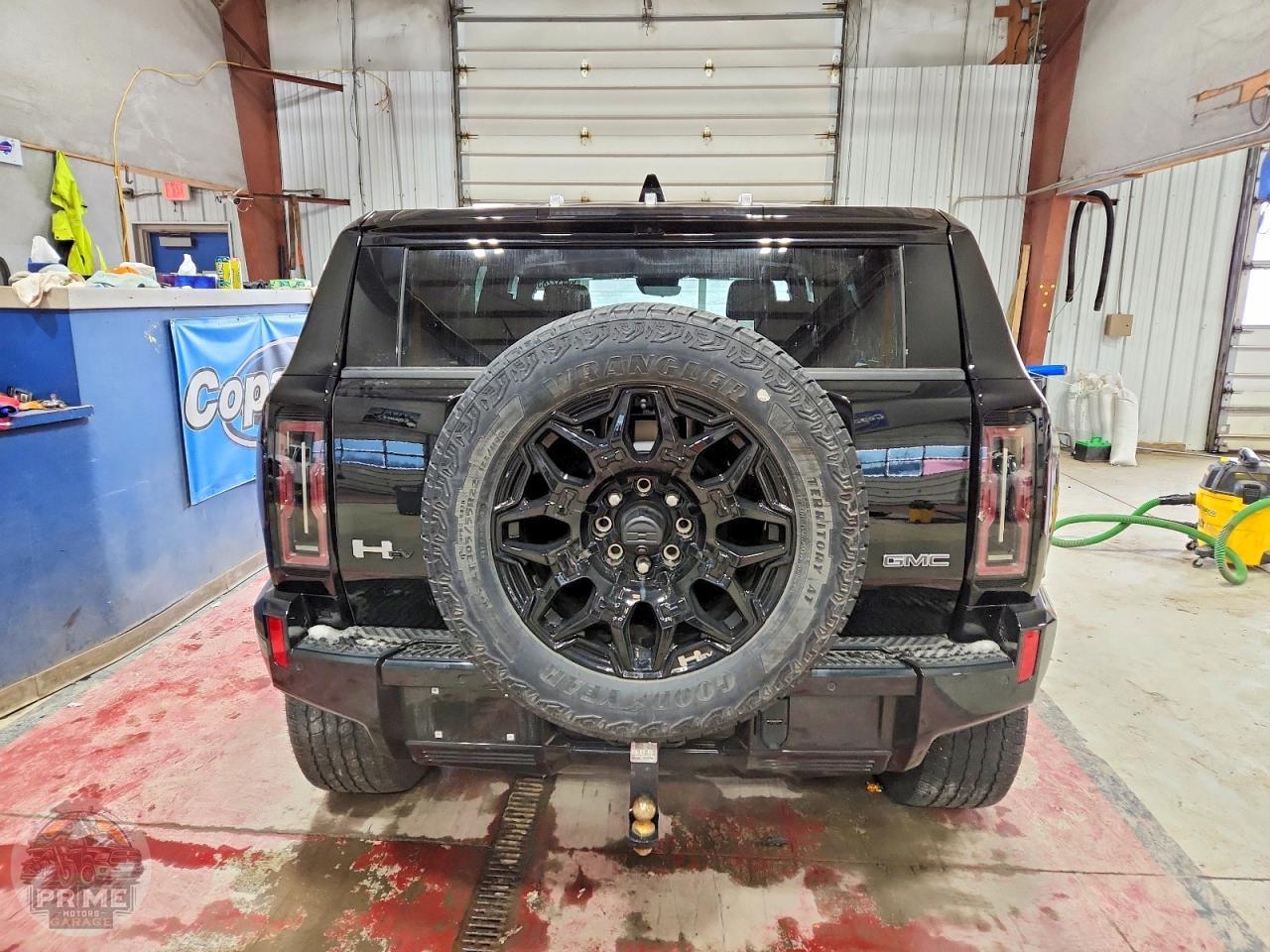 2024 GMC HUMMER — фото 11