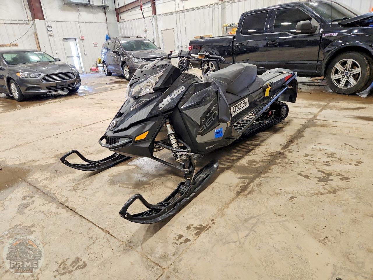 2017 SKI-DOO RENEGADE — фото 1