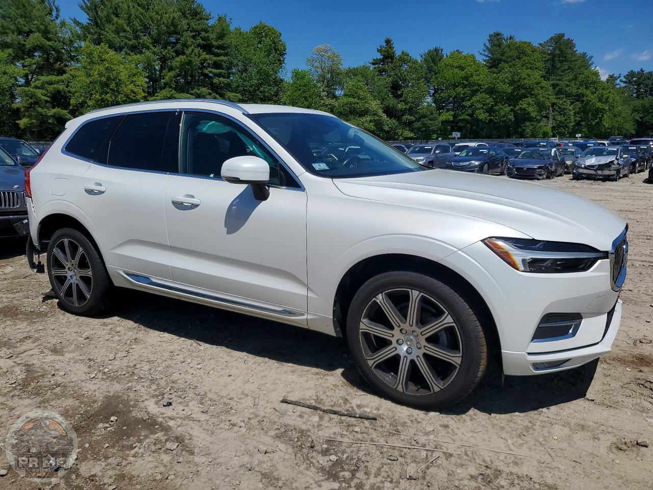 2021 VOLVO XC60 — фото 4