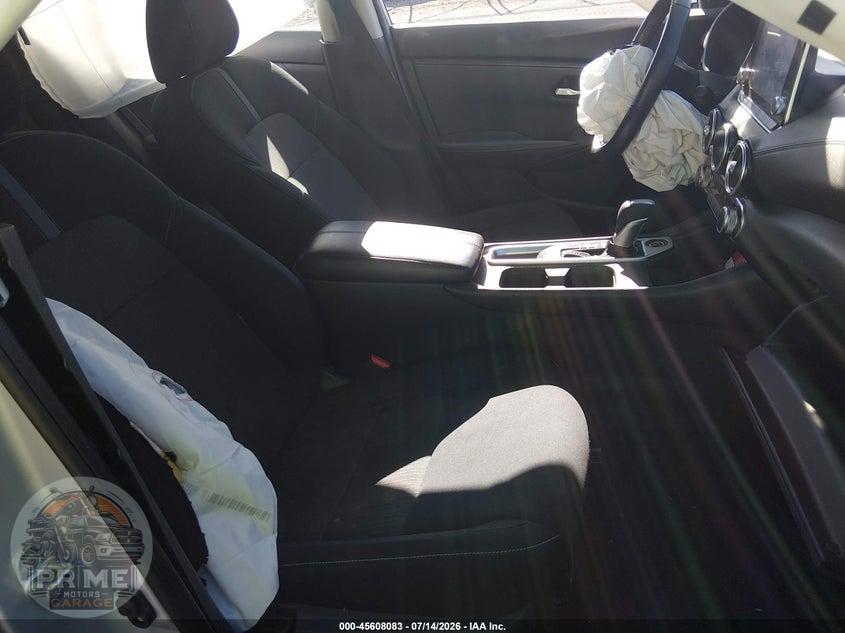 2022 NISSAN SENTRA SV XTRONIC CVT — фото 5
