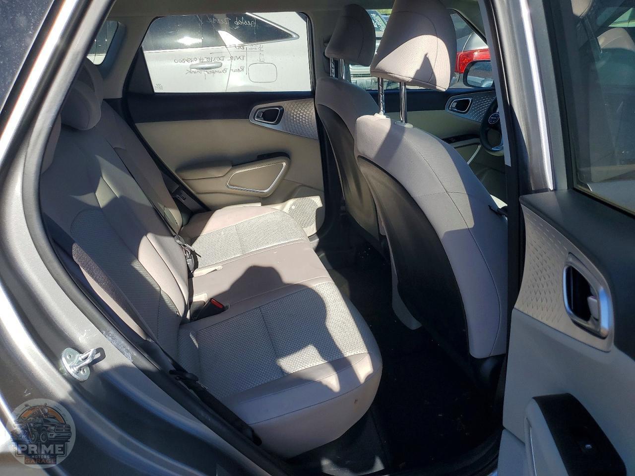 2025 KIA SOUL — фото 10