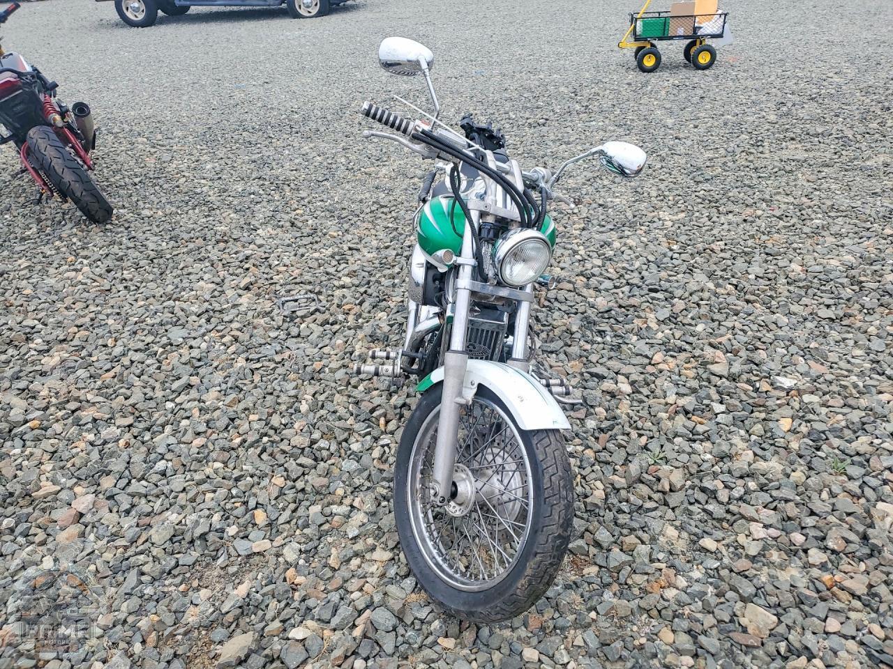 2001 HONDA VT750 — фото 2
