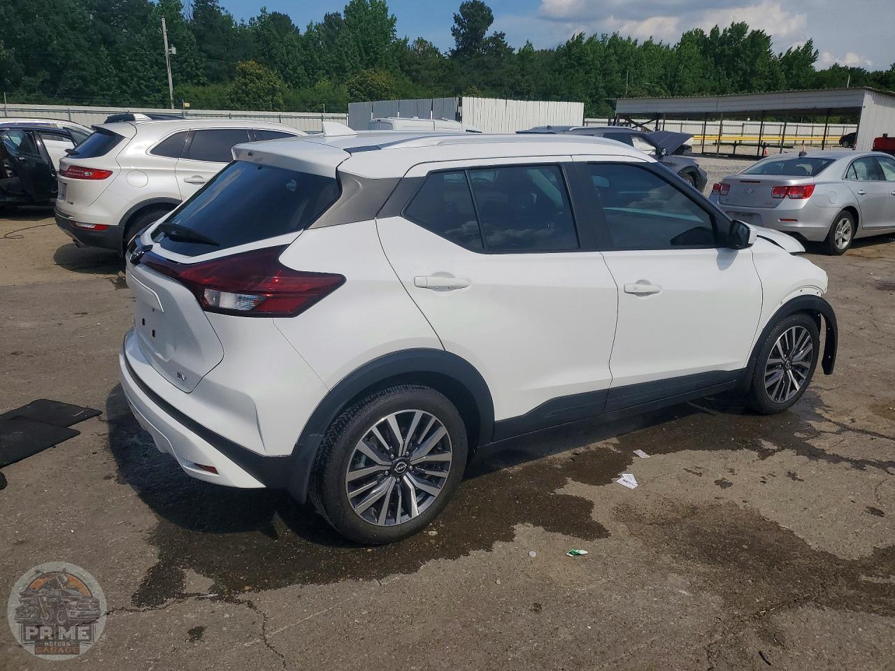 2022 NISSAN KICKS — фото 3