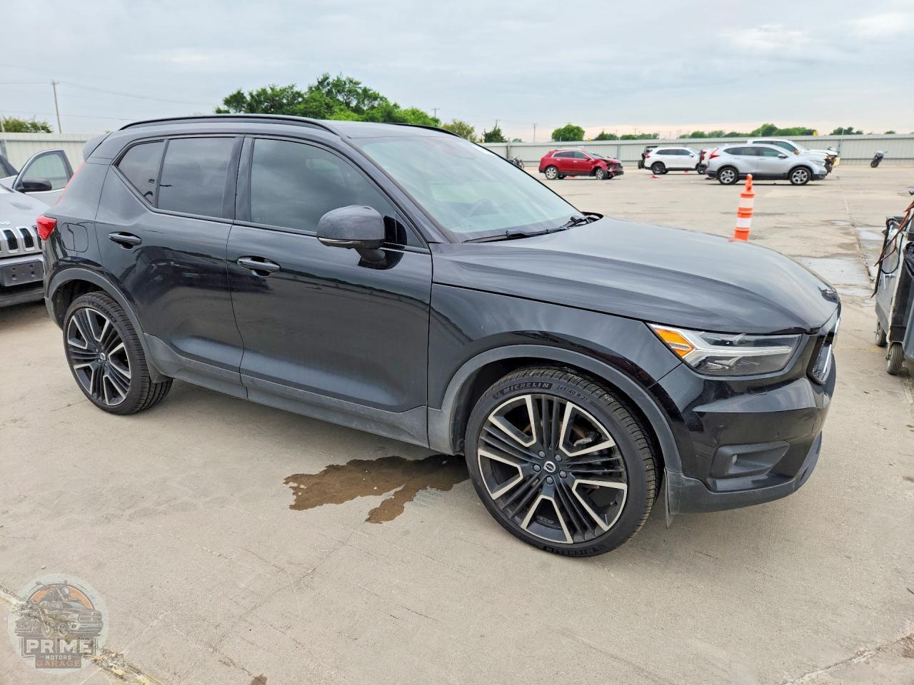 2022 VOLVO XC40 — фото 4