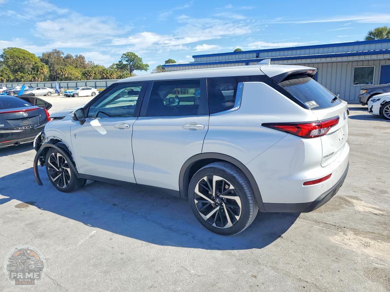 2022 MITSUBISHI OUTLANDER — фото 2