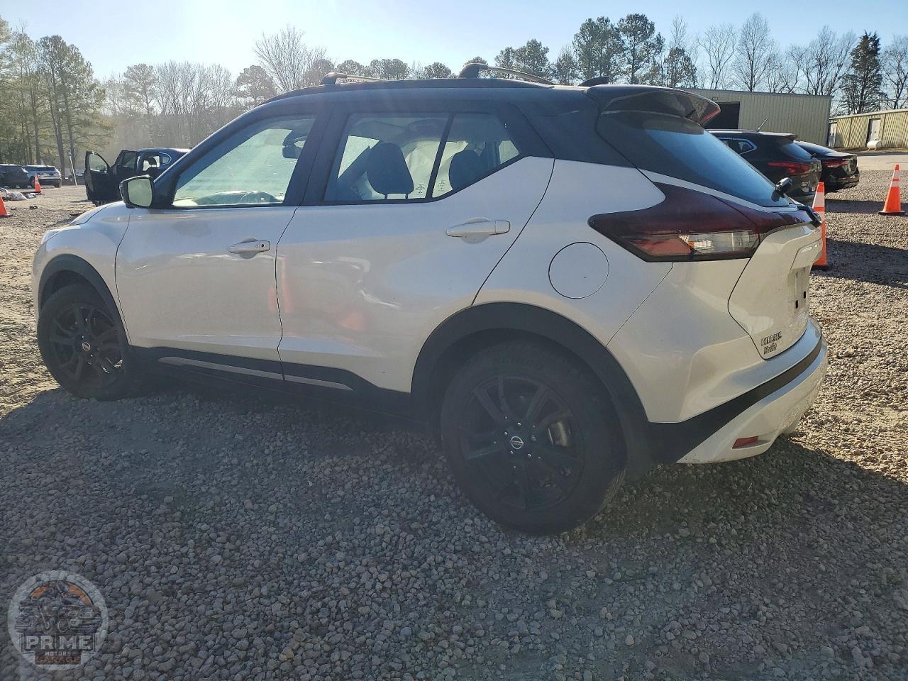 2021 NISSAN KICKS — фото 2