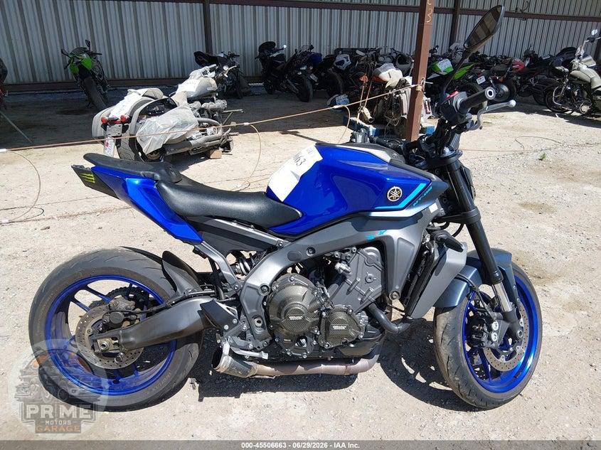 2025 YAMAHA MT09 C — фото 12