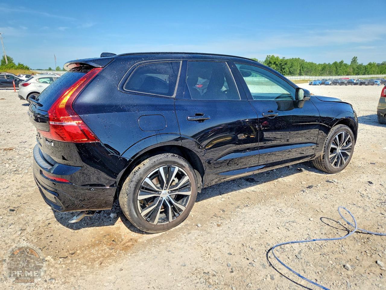 2023 VOLVO XC60 — фото 3