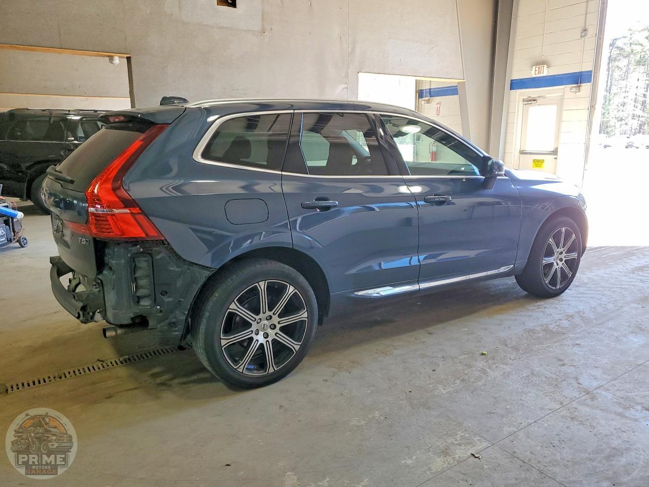 2021 VOLVO XC60 — фото 3