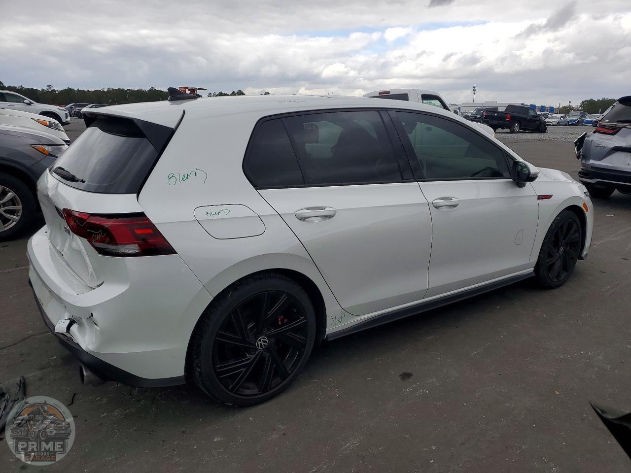2022 VOLKSWAGEN GOLF GTI — фото 3