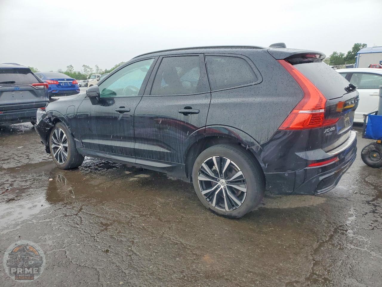 2023 VOLVO XC60 — фото 2