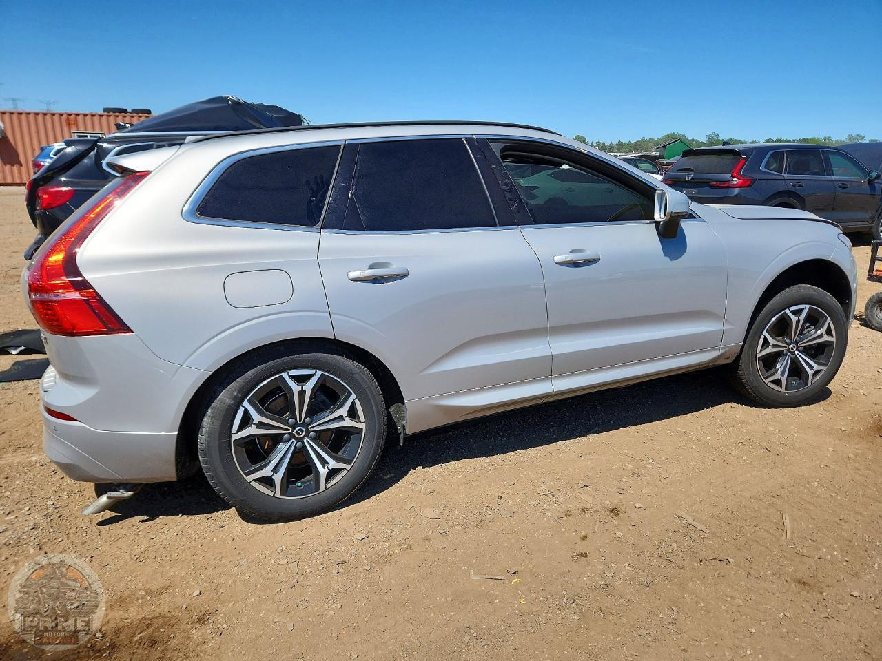 2022 VOLVO XC60 — фото 3