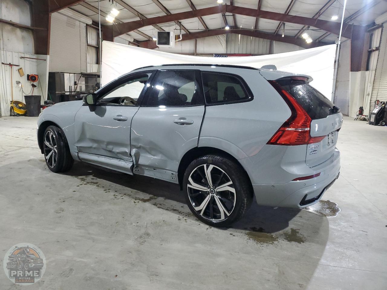 2025 VOLVO XC60 — фото 2