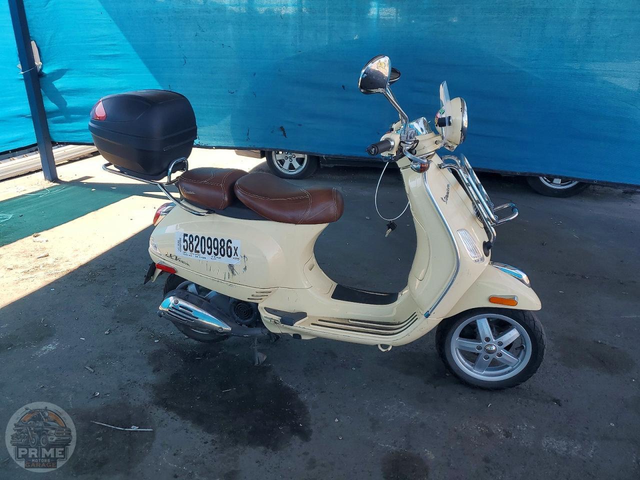 2013 VESPA LX — фото 1