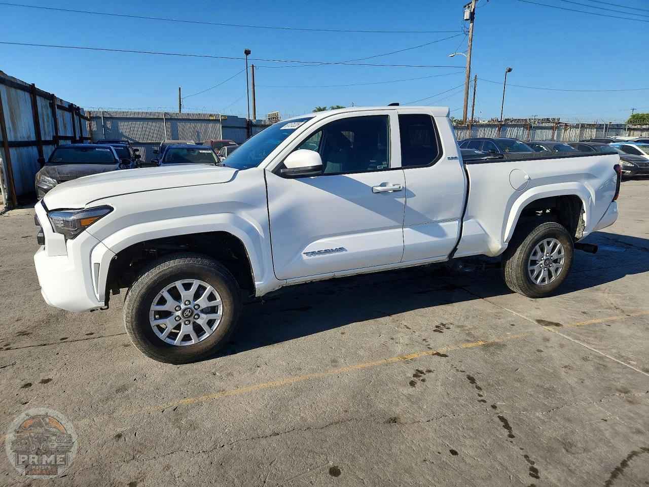 2025 TOYOTA TACOMA — фото 3