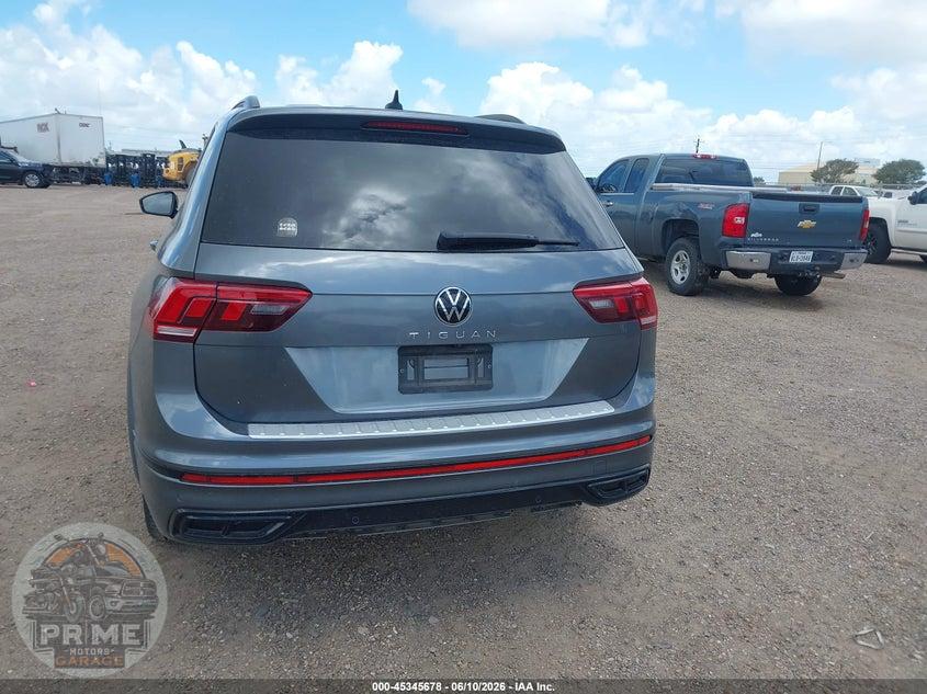 2022 VOLKSWAGEN TIGUAN 2.0T SE R-LINE BLACK — фото 15