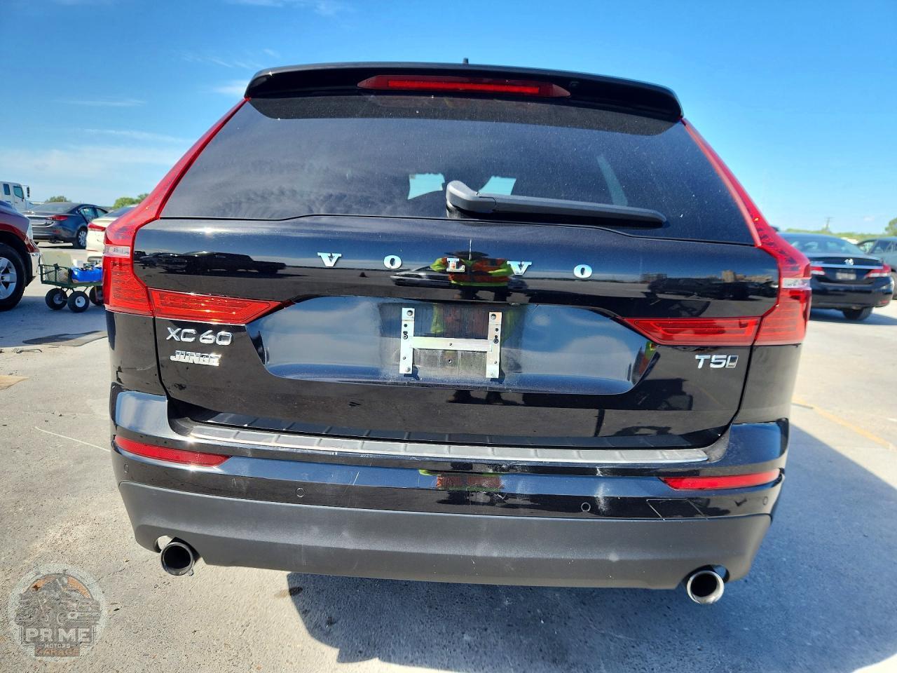 2020 VOLVO XC60 — фото 6