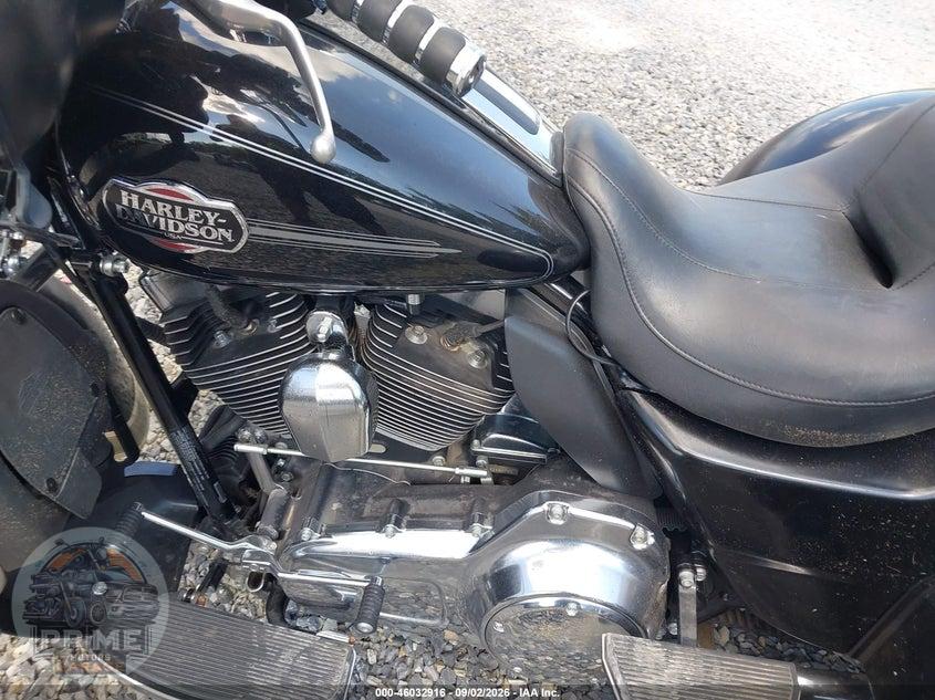 2012 HARLEY-DAVIDSON FLHTCUTG (TRI GLIDE ULTRA CLASSIC) TRI GLIDE ULTRA CLASSIC — фото 9