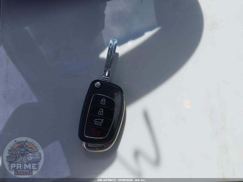 2017 HYUNDAI TUCSON SE — фото 11