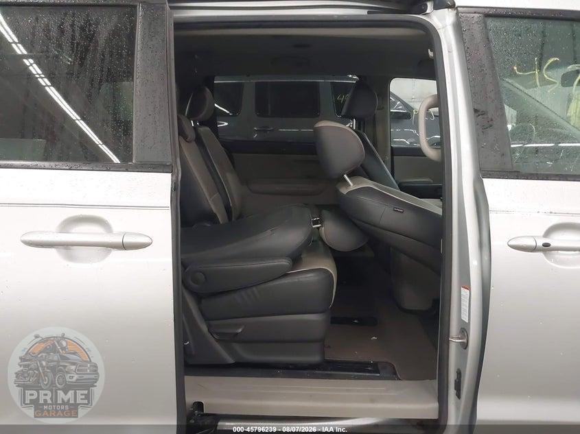 2017 KIA SEDONA LX — фото 8