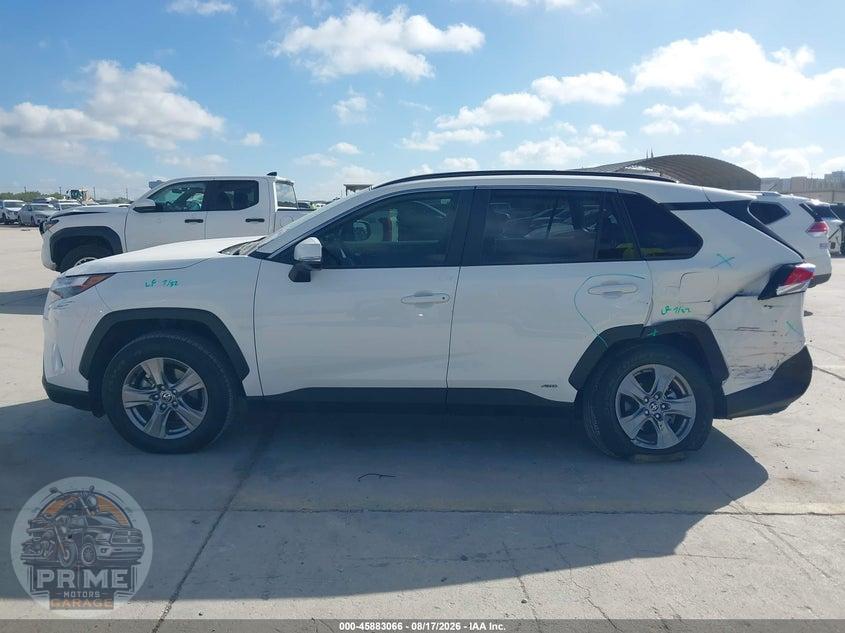 2025 TOYOTA RAV4 HYBRID XLE — фото 14