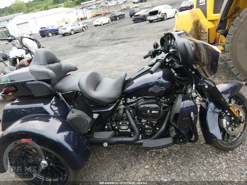 2025 HARLEY-DAVIDSON FLHTCUTG (TRI GLIDE ULTRA CLASSIC) — фото 12