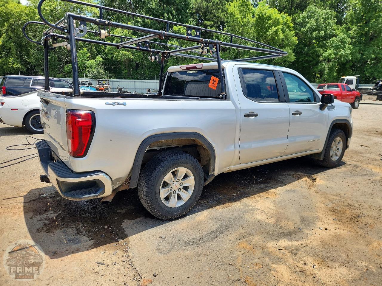 2022 GMC SIERRA — фото 3