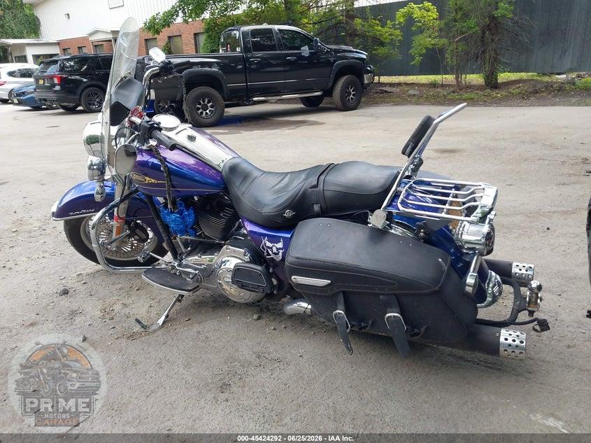 2009 HARLEY-DAVIDSON FLHRC (ROAD KING CLASSIC) — фото 3