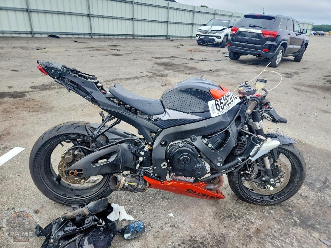 2008 SUZUKI GSX R750 — фото 1