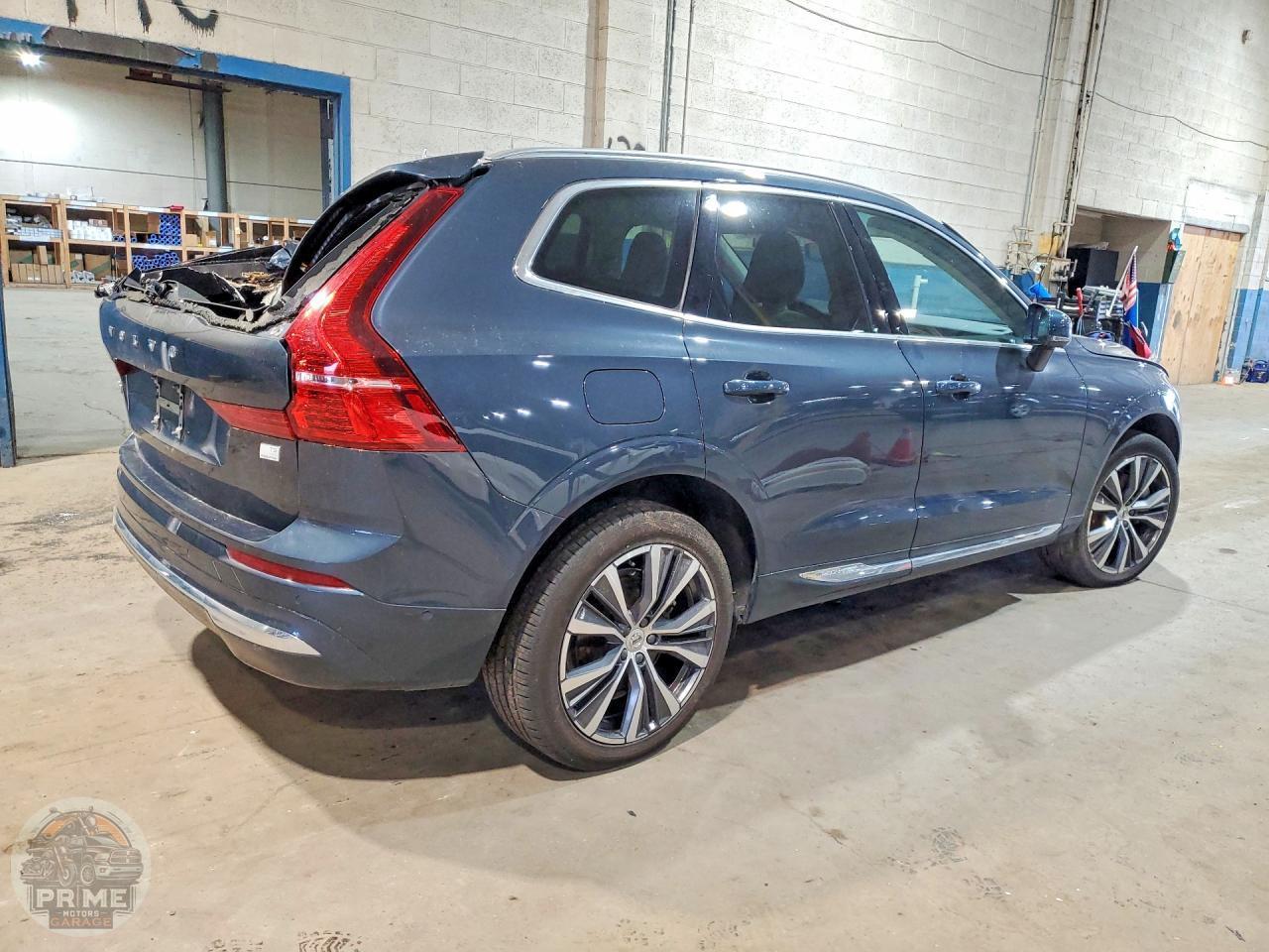 2022 VOLVO XC60 — фото 3