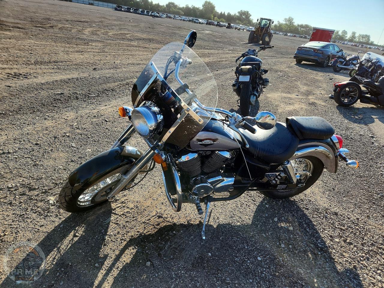 2000 HONDA VT750 — фото 6