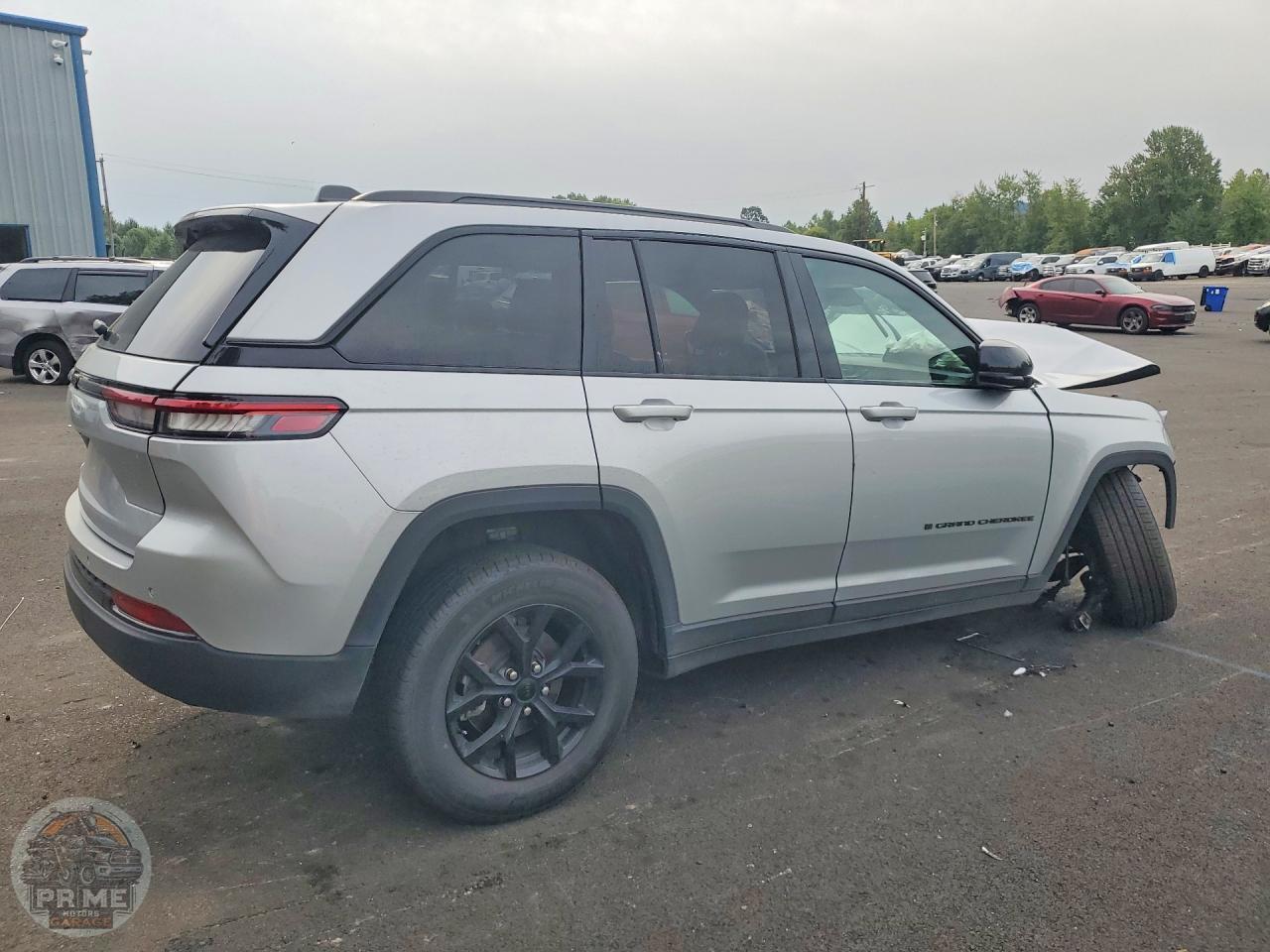 2025 JEEP GRAND CHEROKEE — фото 3