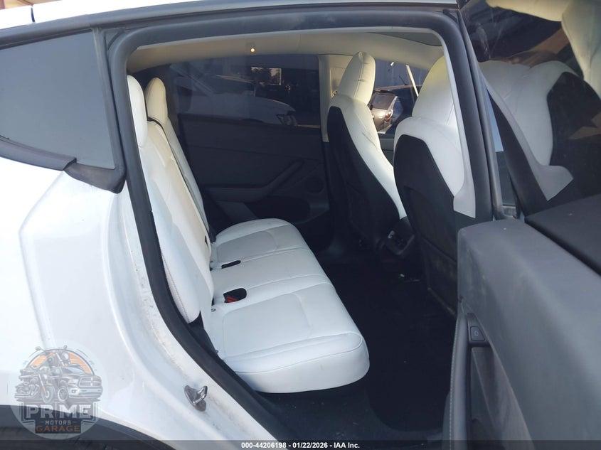 2024 TESLA MODEL Y PERFORMANCE DUAL MOTOR ALL-WHEEL DRIVE — фото 8