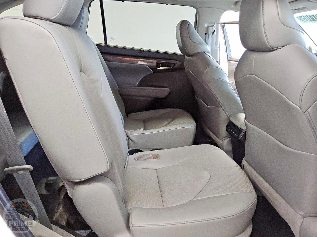 2021 TOYOTA HIGHLANDER — фото 11