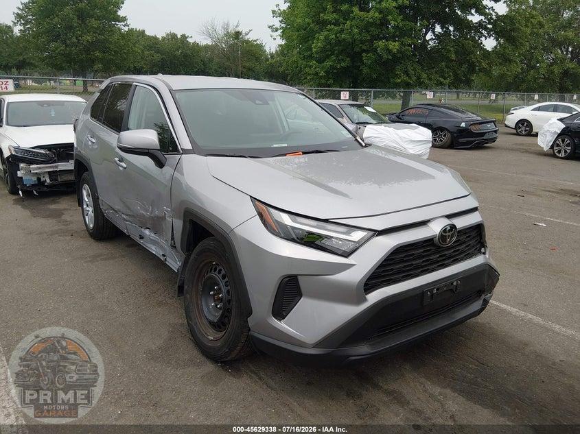 2025 TOYOTA RAV4 LE — фото 1