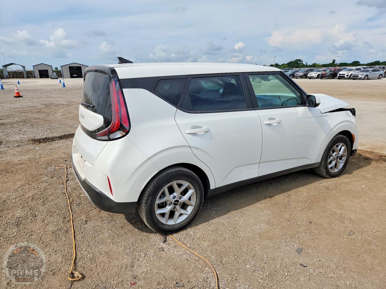 2025 KIA SOUL — фото 3