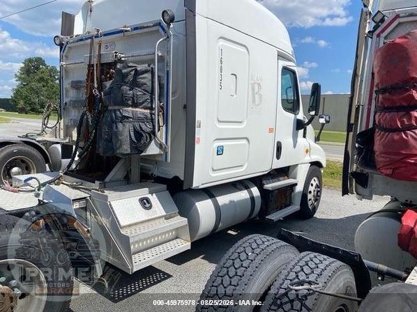 2016 FREIGHTLINER CASCADIA 125 — фото 3