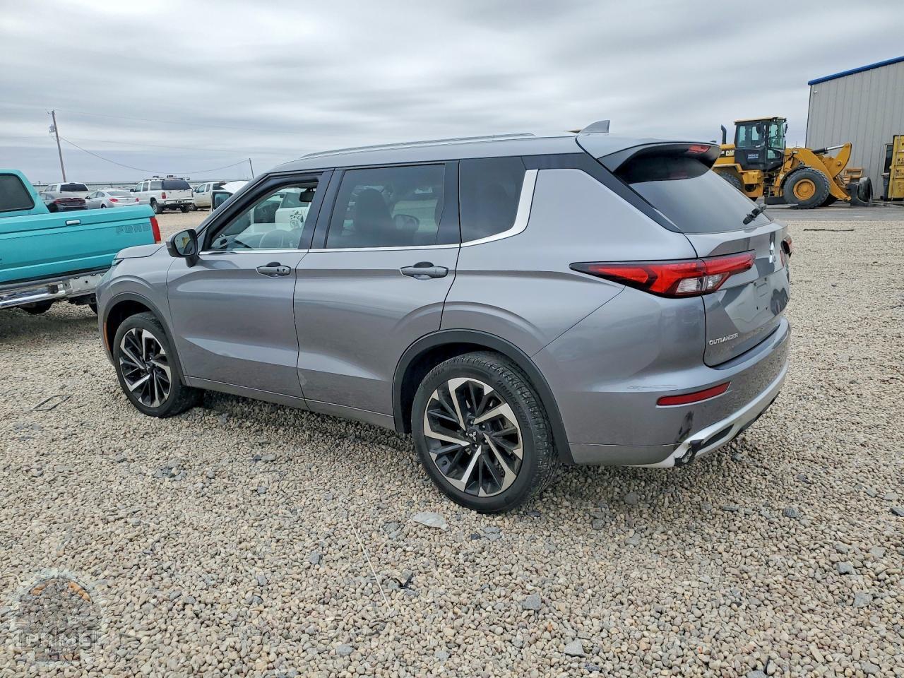 2022 MITSUBISHI OUTLANDER — фото 2