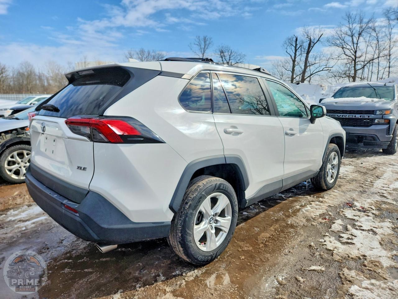 2020 TOYOTA RAV4 — фото 3