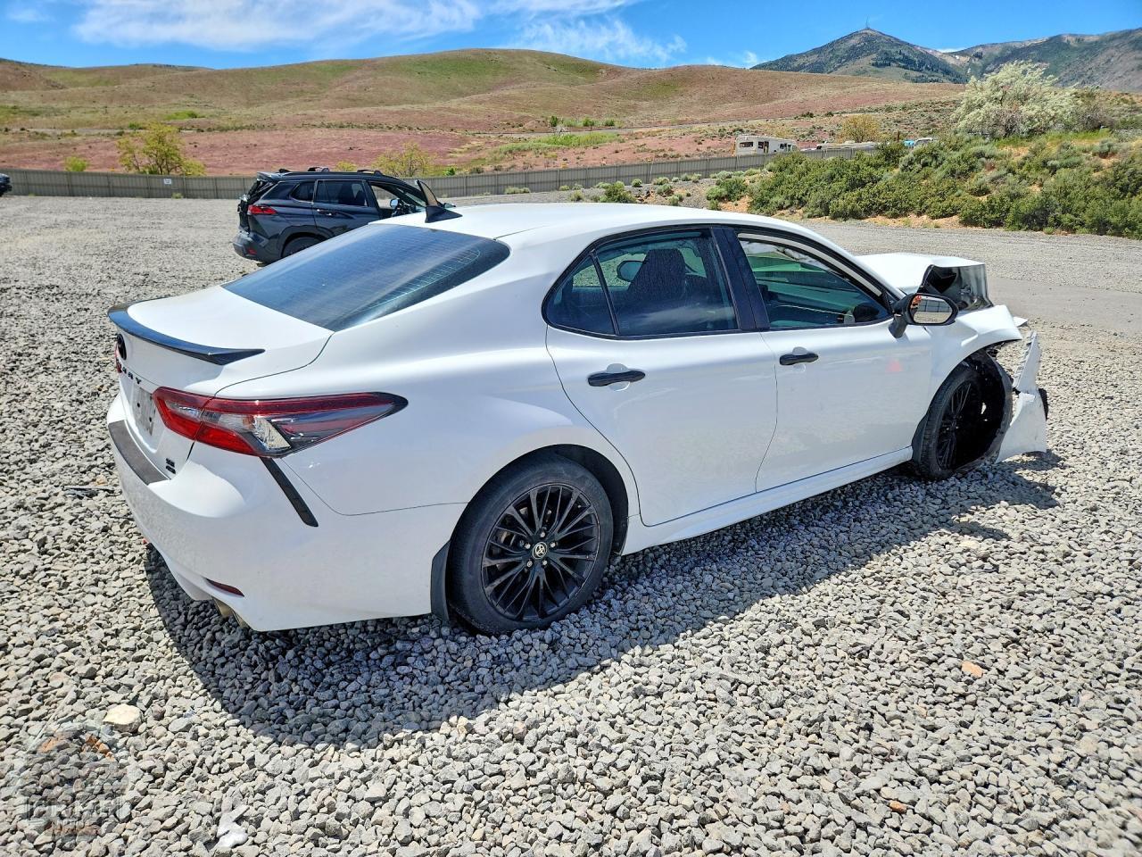 2021 TOYOTA CAMRY — фото 3