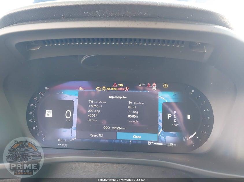 2025 VOLVO XC40 B5 CORE BRIGHT THEME — фото 7