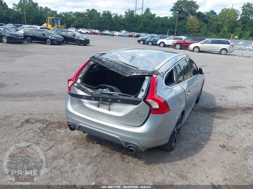2015 VOLVO V60 T6 R-DESIGN PLATINUM — фото 6